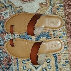 Universal Thread Toe Ring Sandals